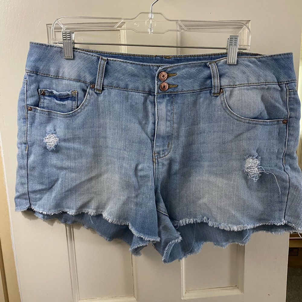 Refuge+ Demin Shorts | sz 16